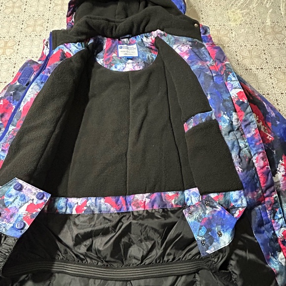 Winter jacket 
Size small - Picture 3 of 3